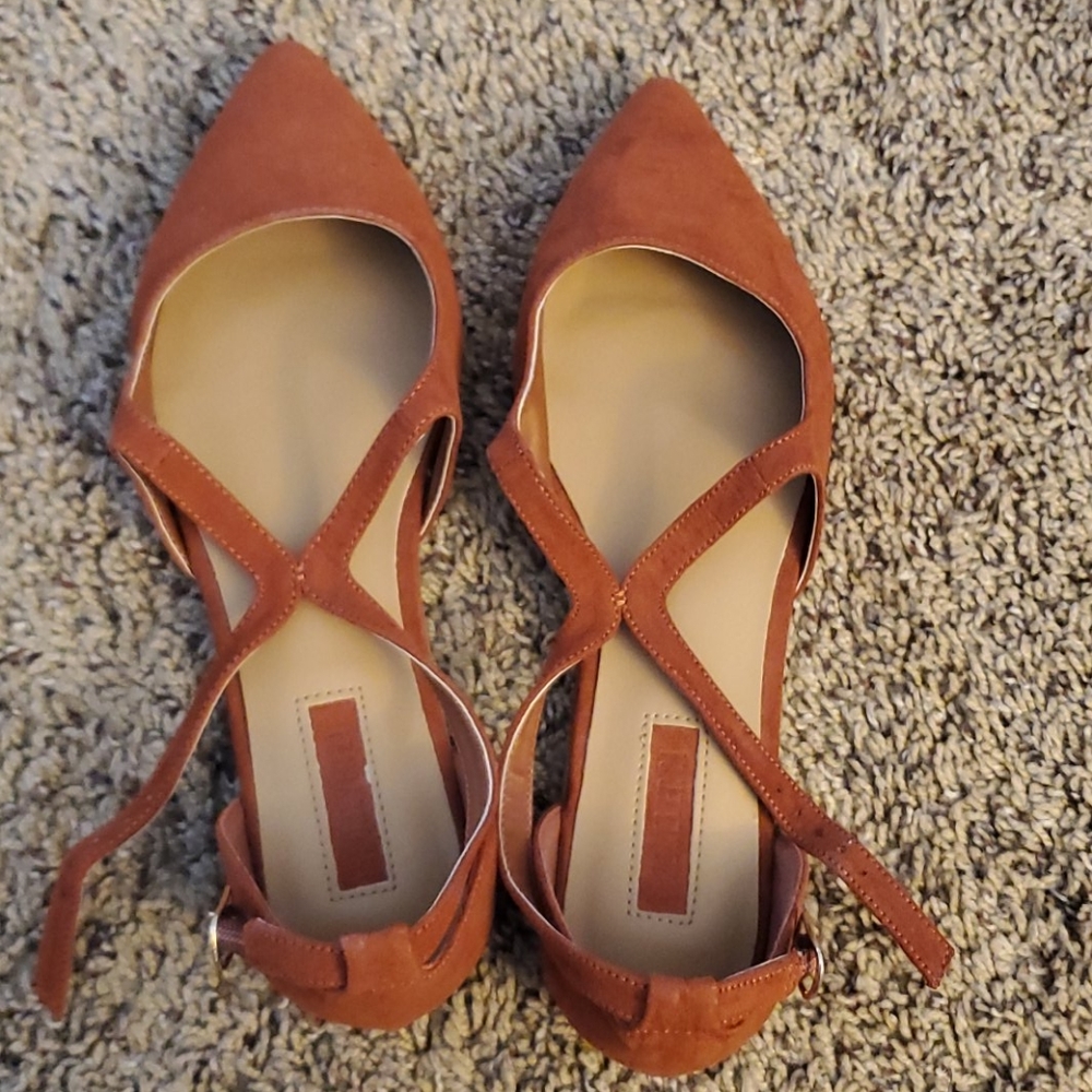NWOT Forever 21 burnt orange flats